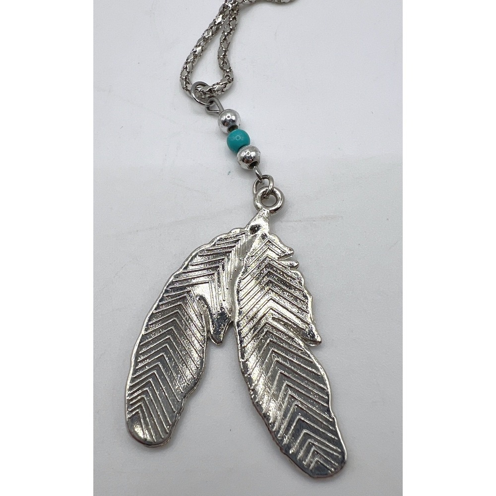 Boho Southwestern Silver Tone Double Feather Necklace 18" - Picture 4 of 4